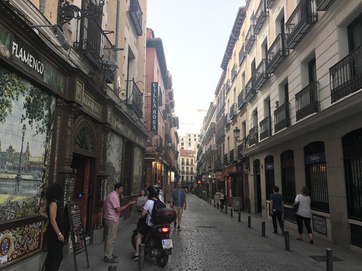 El Botones - Puerta Del Sol Lägenhet Madrid Exteriör bild