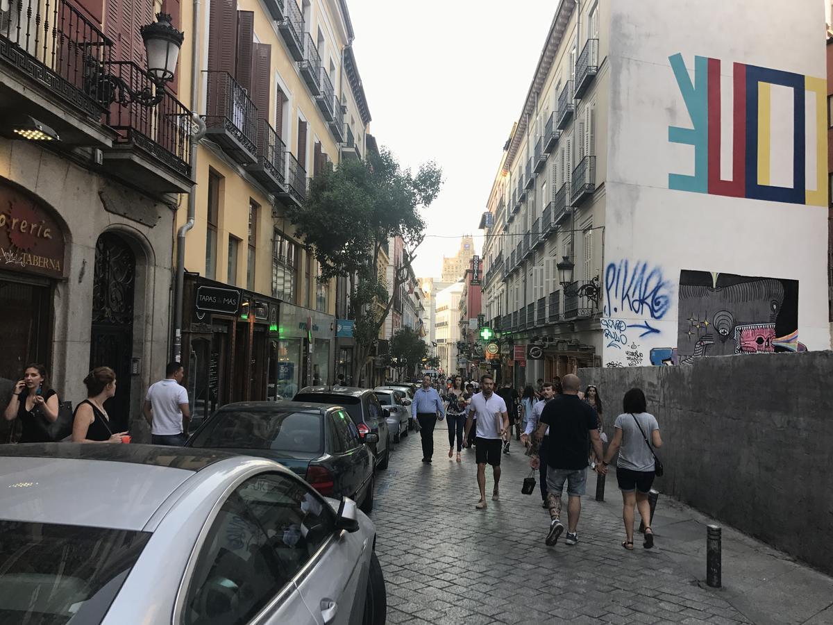 El Botones - Puerta Del Sol Lägenhet Madrid Exteriör bild
