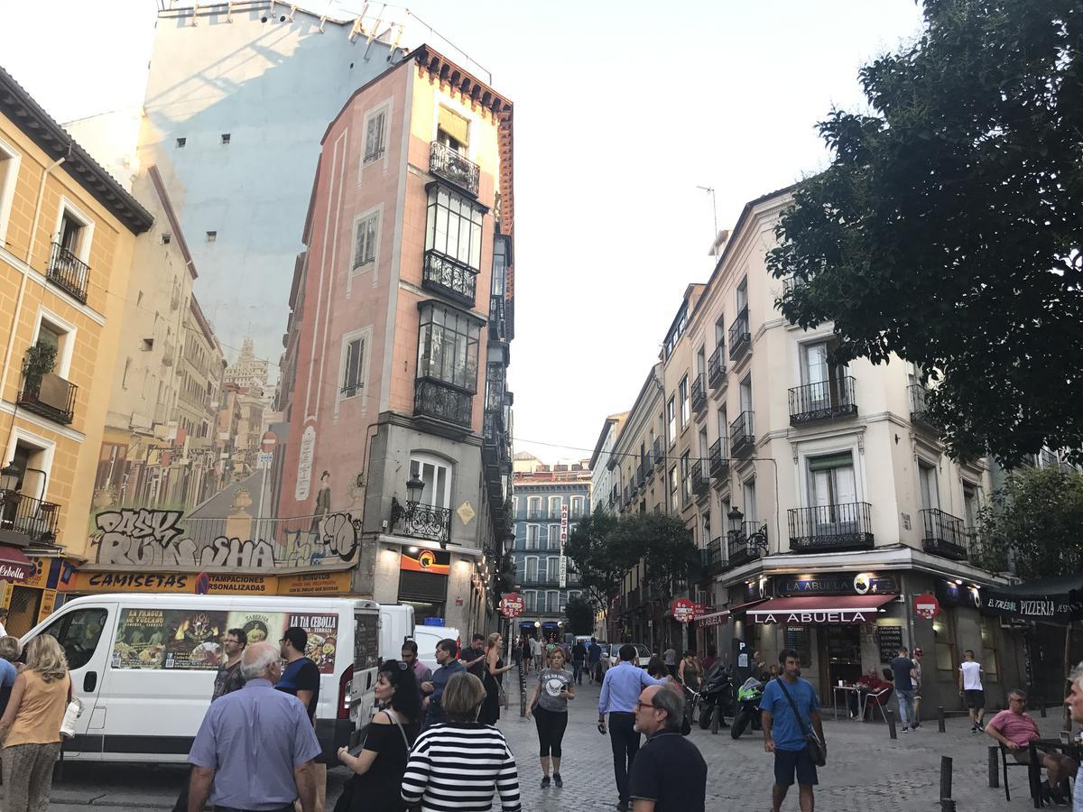 El Botones - Puerta Del Sol Lägenhet Madrid Exteriör bild